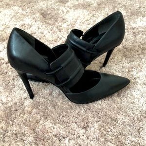 Kenneth Cole Black Heels